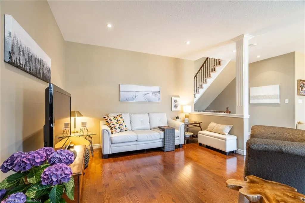 195 Wilson Street W, #6