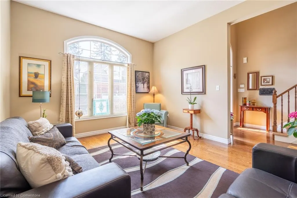 195 Wilson Street W, #6