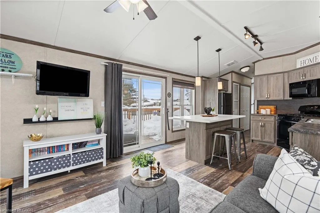 4449 Milburough Line, #10 Oak St.
