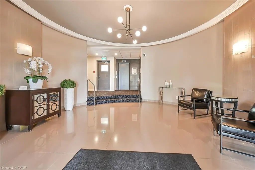 350 Concession Street, #302