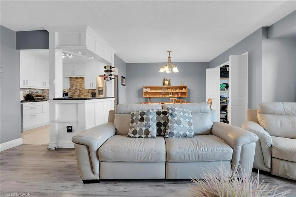 301 Frances Avenue, #1406