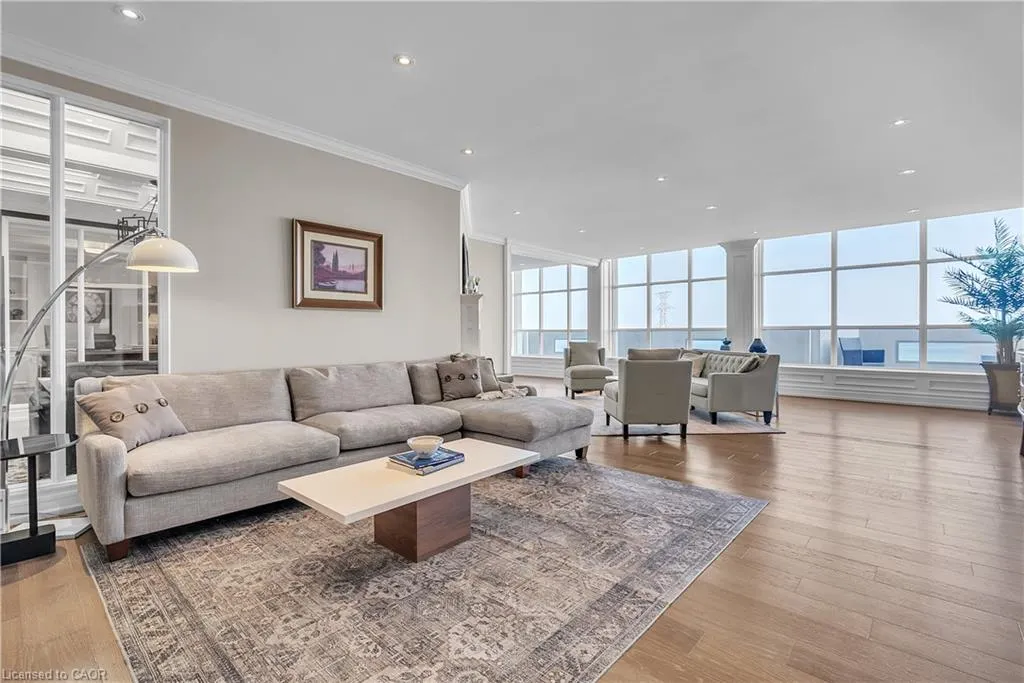 1237 North Shore Boulevard E, #1201