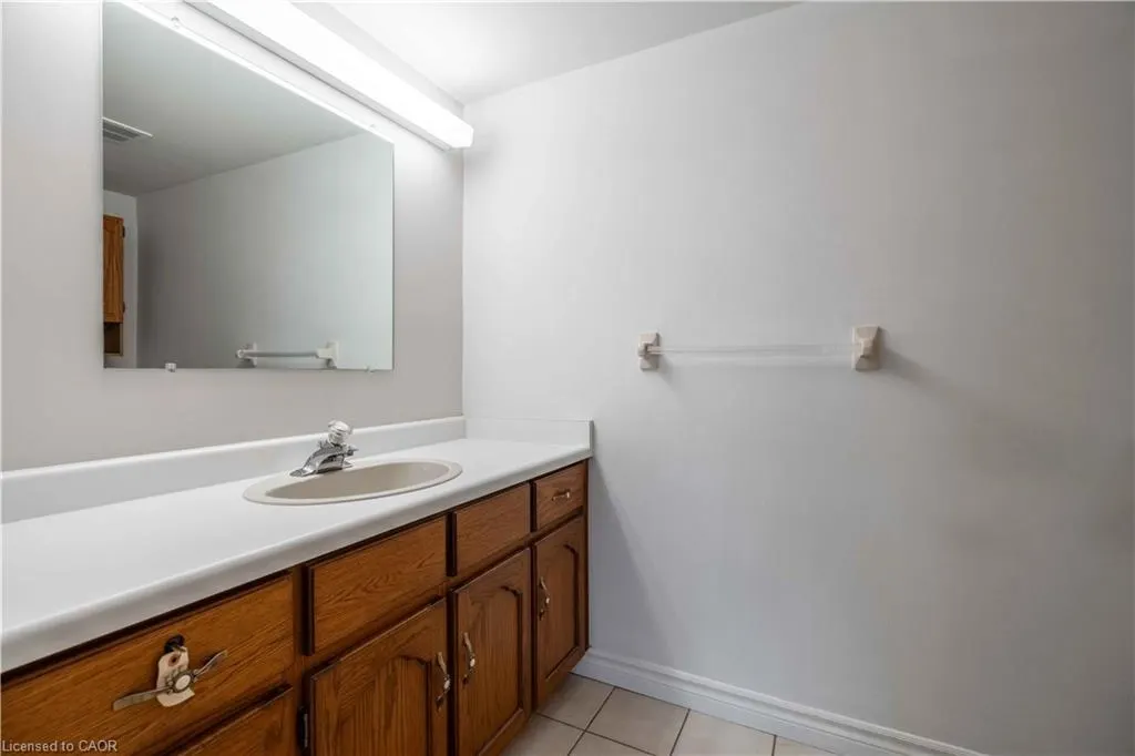 386 Highway 8, #205