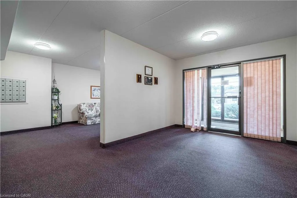 386 Highway 8, #205