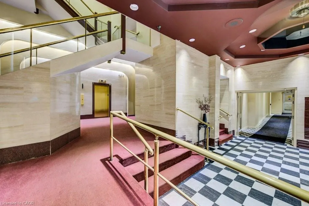 36 James Street S, #1102