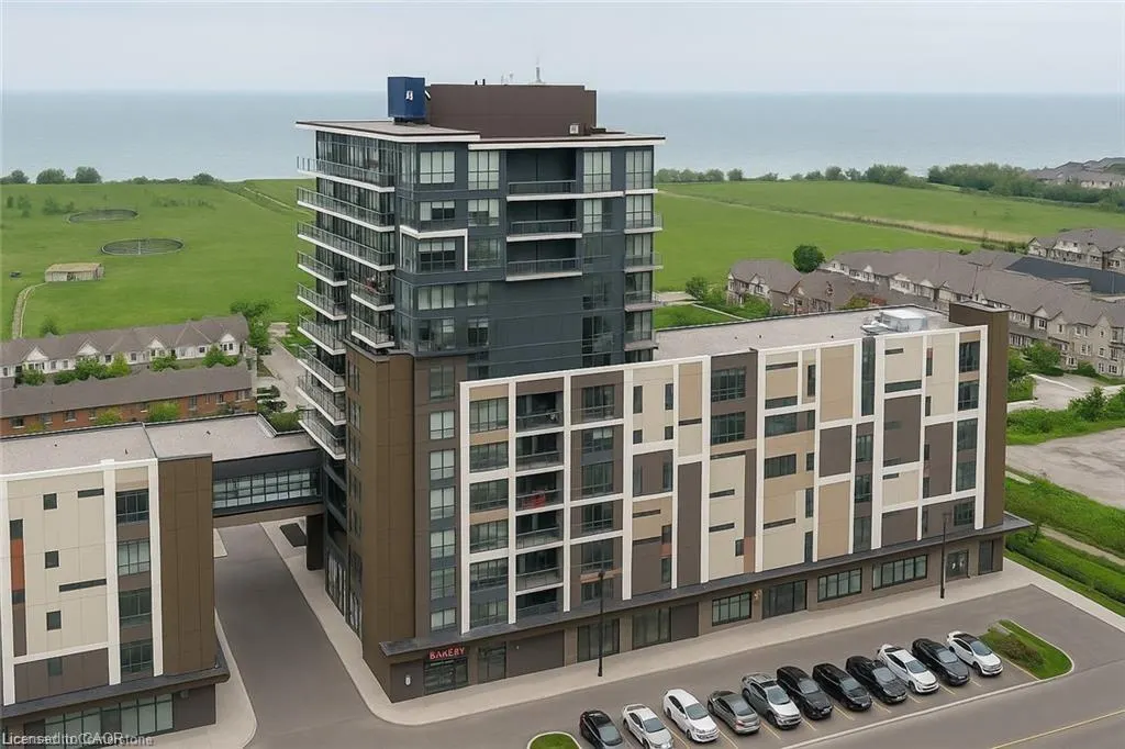 550 North Service Road, #703