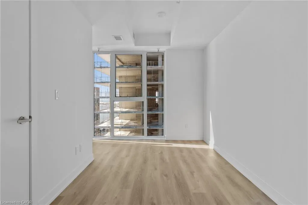 370 Martha Street, #2106