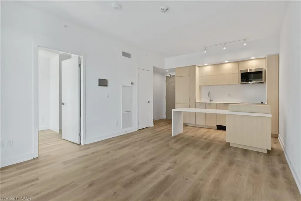 370 Martha Street, #2106