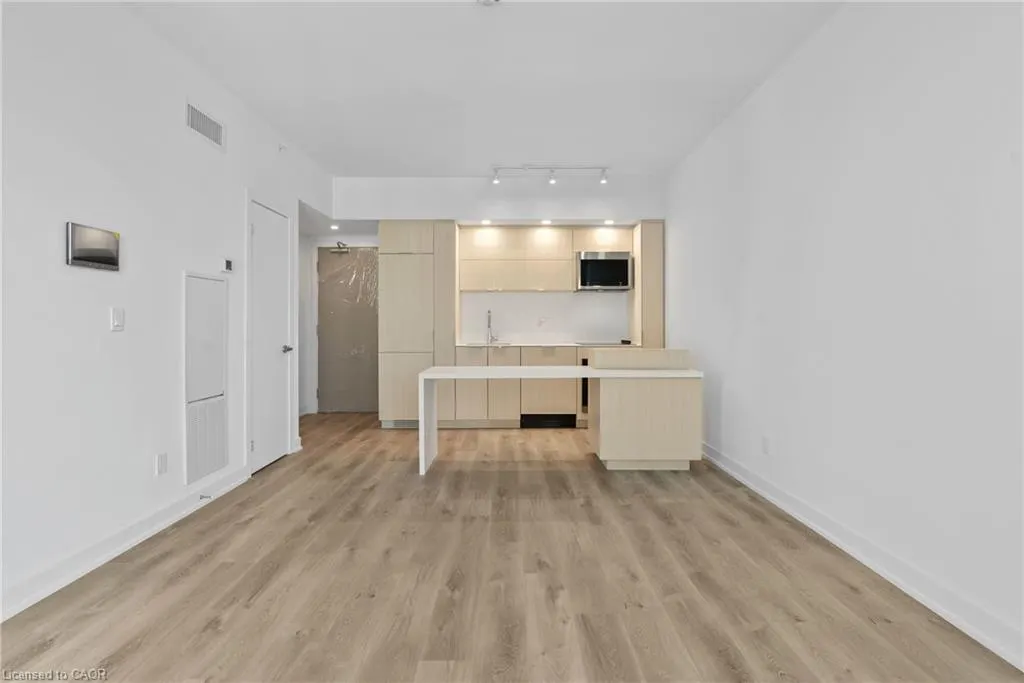 370 Martha Street, #2106
