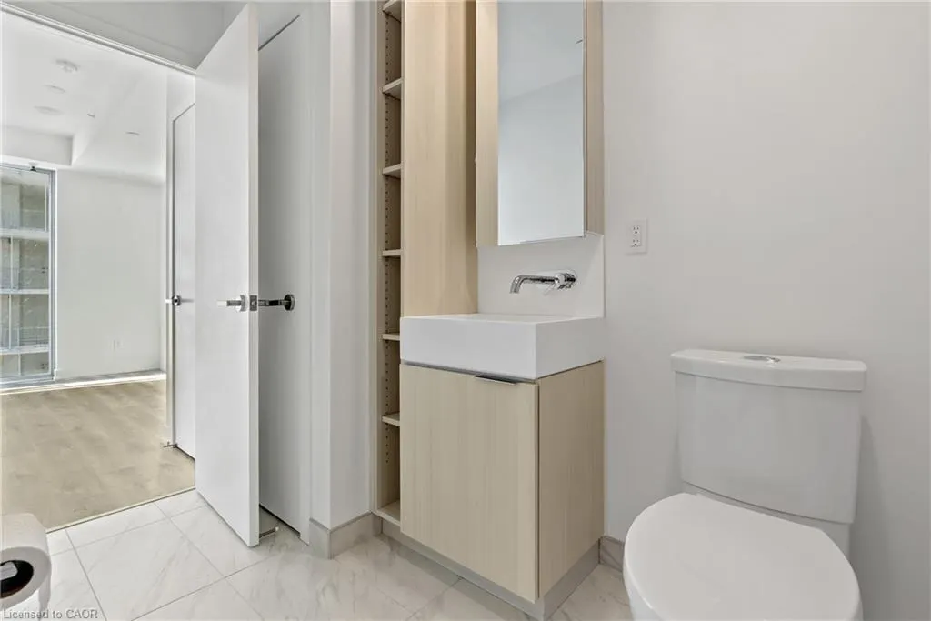 370 Martha Street, #2106