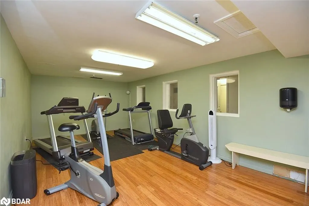 1225 North Shore Boulevard E, #404