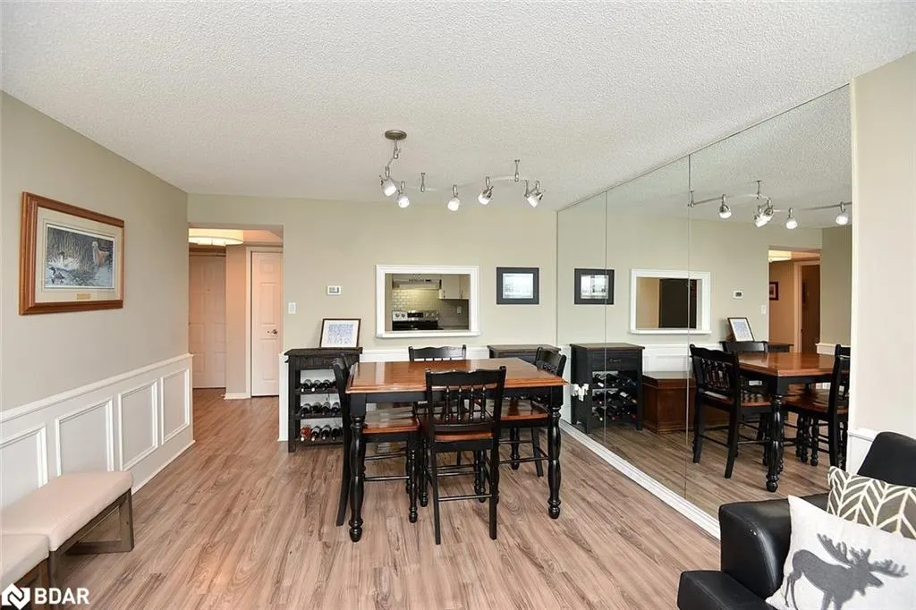 1225 North Shore Boulevard E, #404
