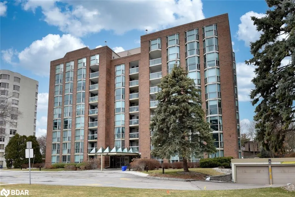 1225 North Shore Boulevard E, #404