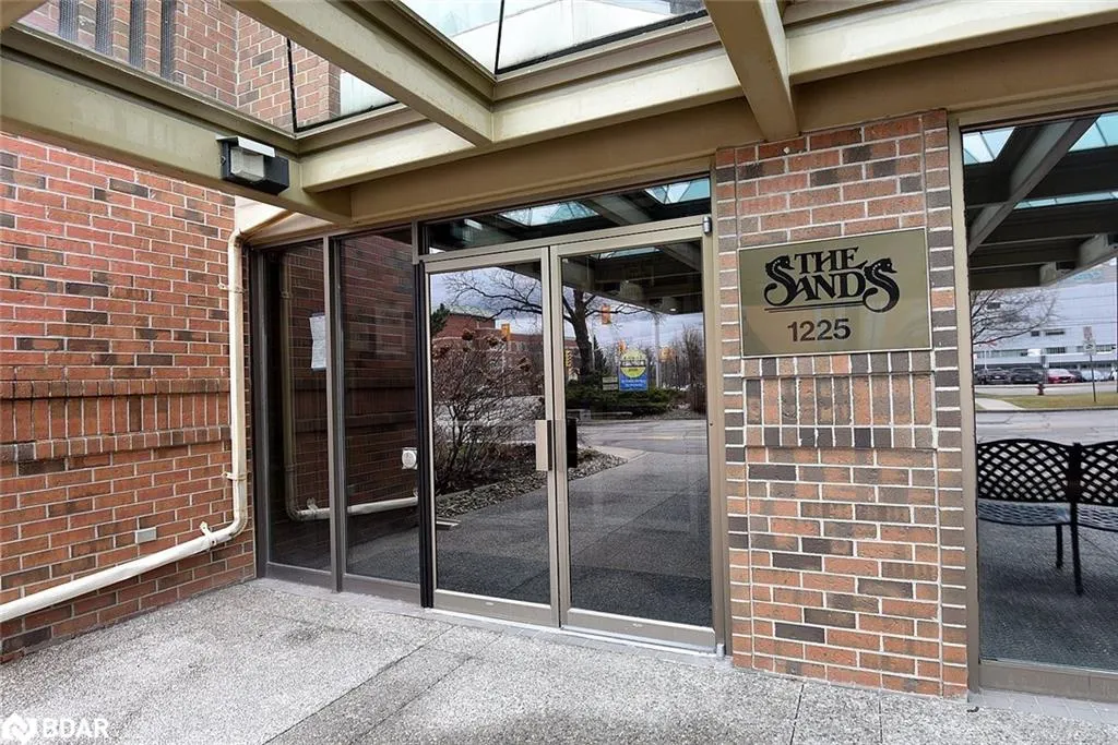 1225 North Shore Boulevard E, #404