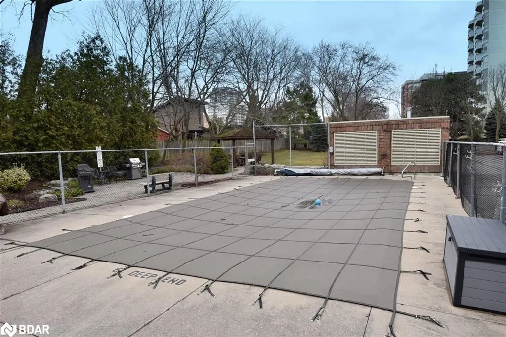 1225 North Shore Boulevard E, #404
