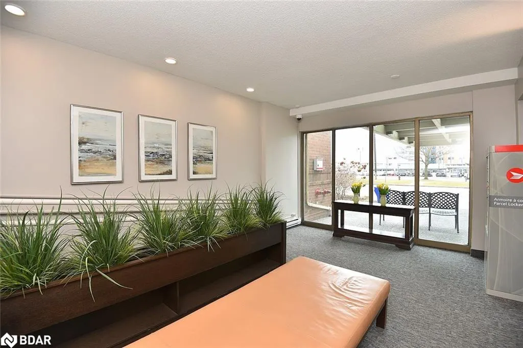 1225 North Shore Boulevard E, #404