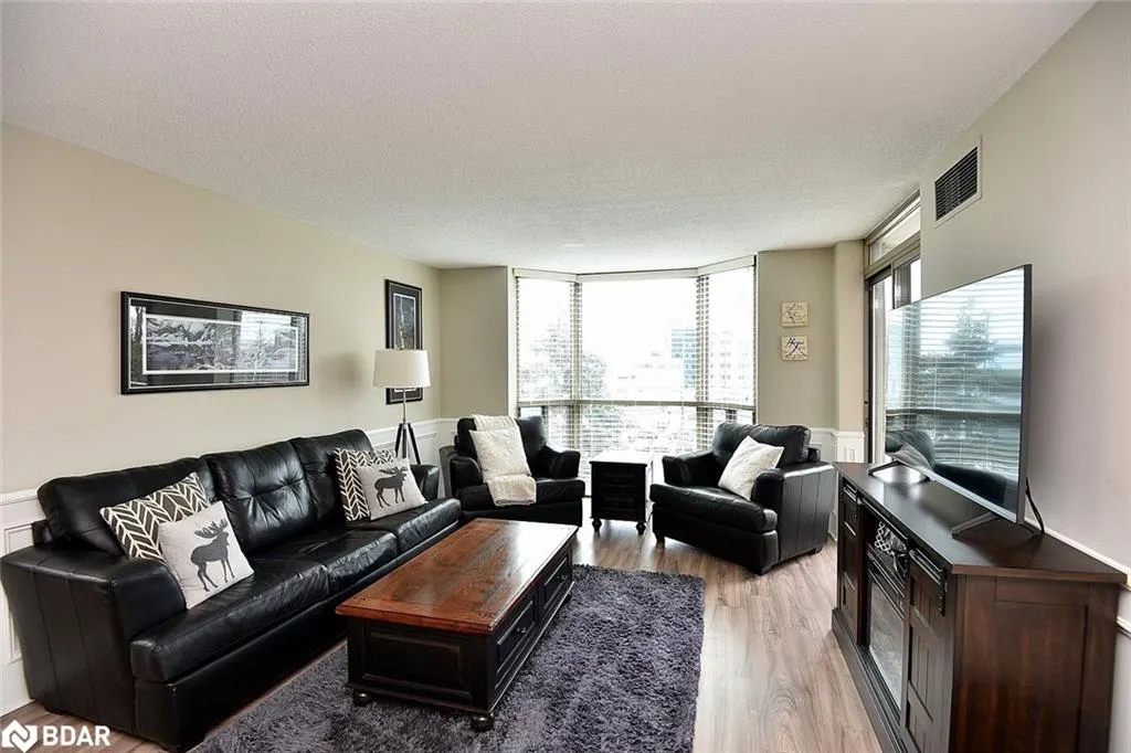 1225 North Shore Boulevard E, #404