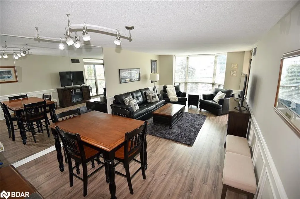 1225 North Shore Boulevard E, #404