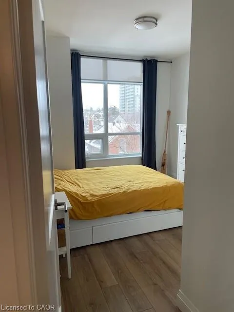 399 Queen Street S, #209