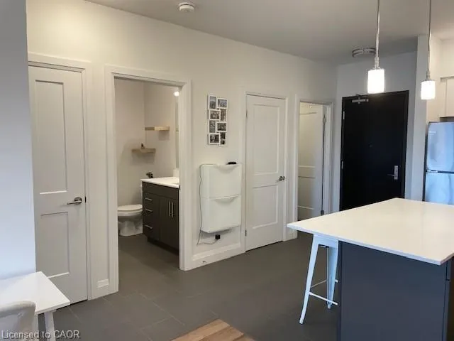 399 Queen Street S, #209