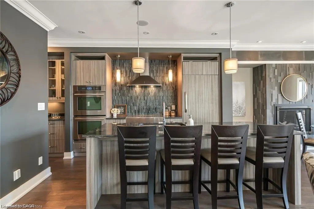 19 Lake Street, #20
