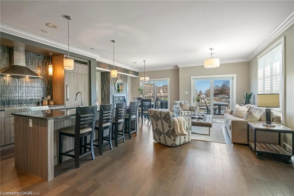 19 Lake Street, #20