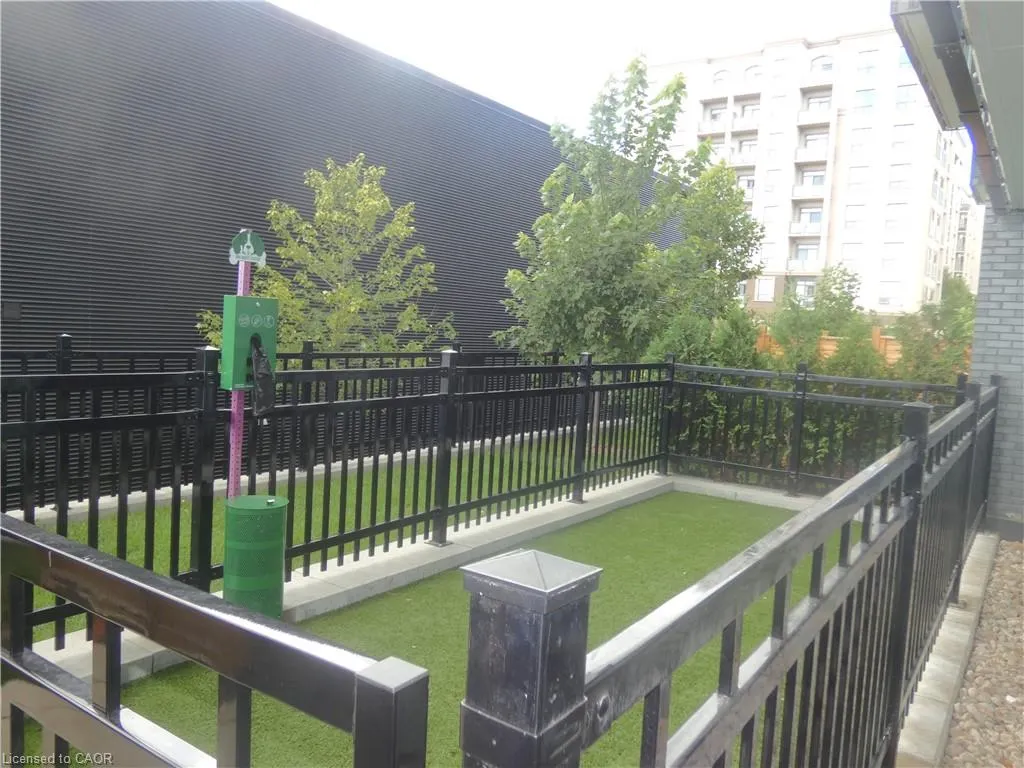 2450 Old Bronte Road, #112
