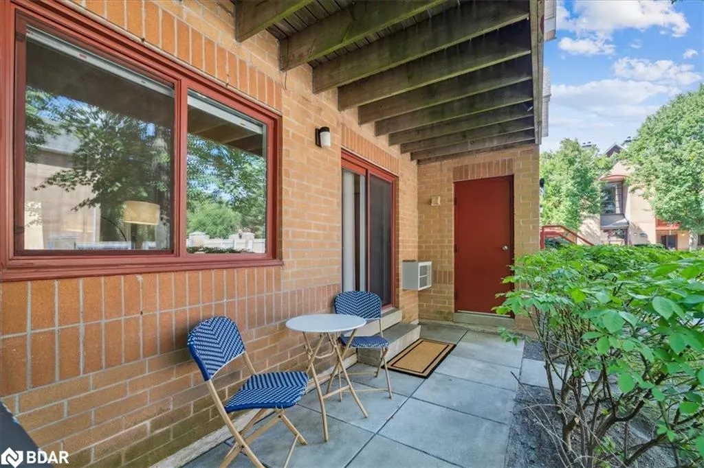 1492 Pilgrims Way, #1111