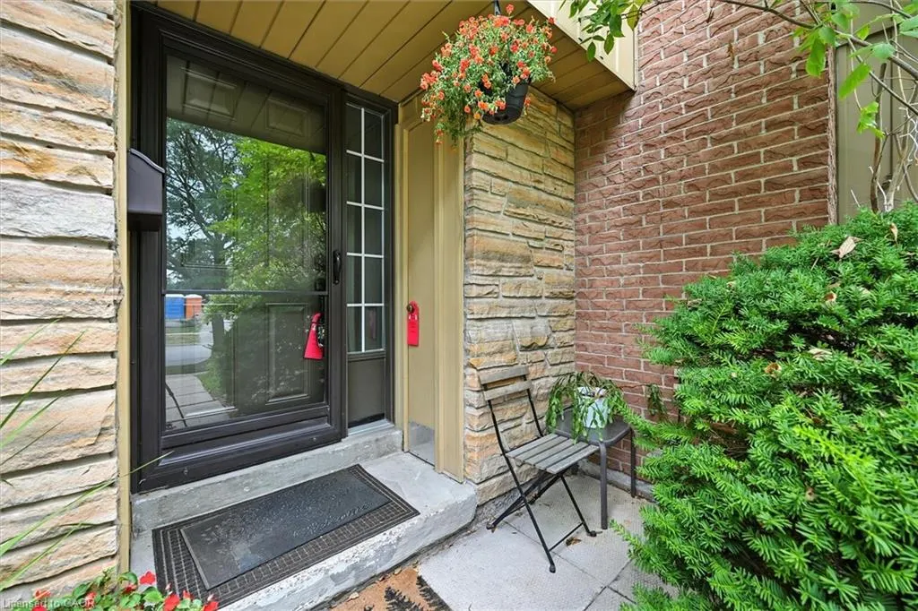 3049 Glencrest Road, #27