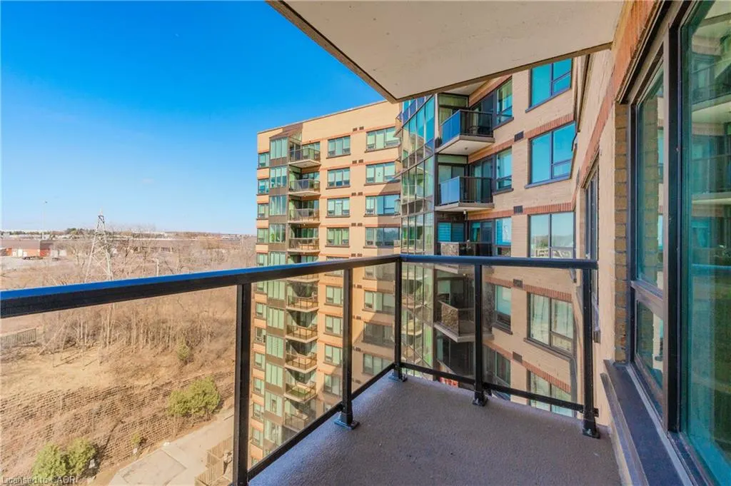 237 King Street W, #1008