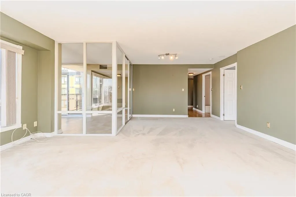237 King Street W, #1008