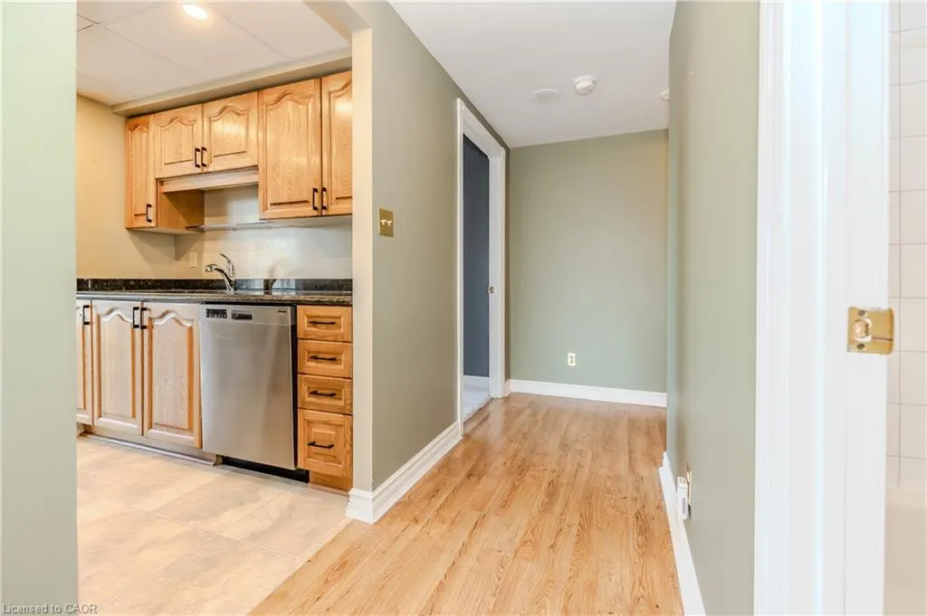 237 King Street W, #1008
