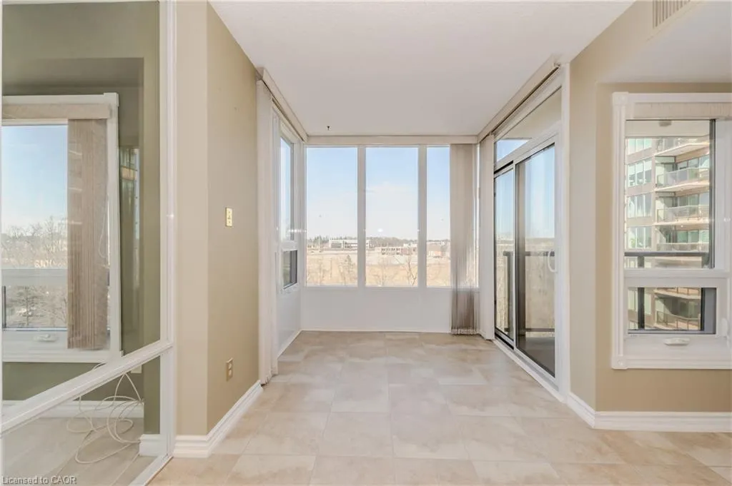 237 King Street W, #1008