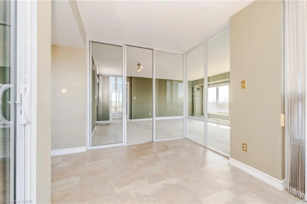 237 King Street W, #1008