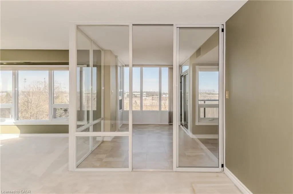 237 King Street W, #1008