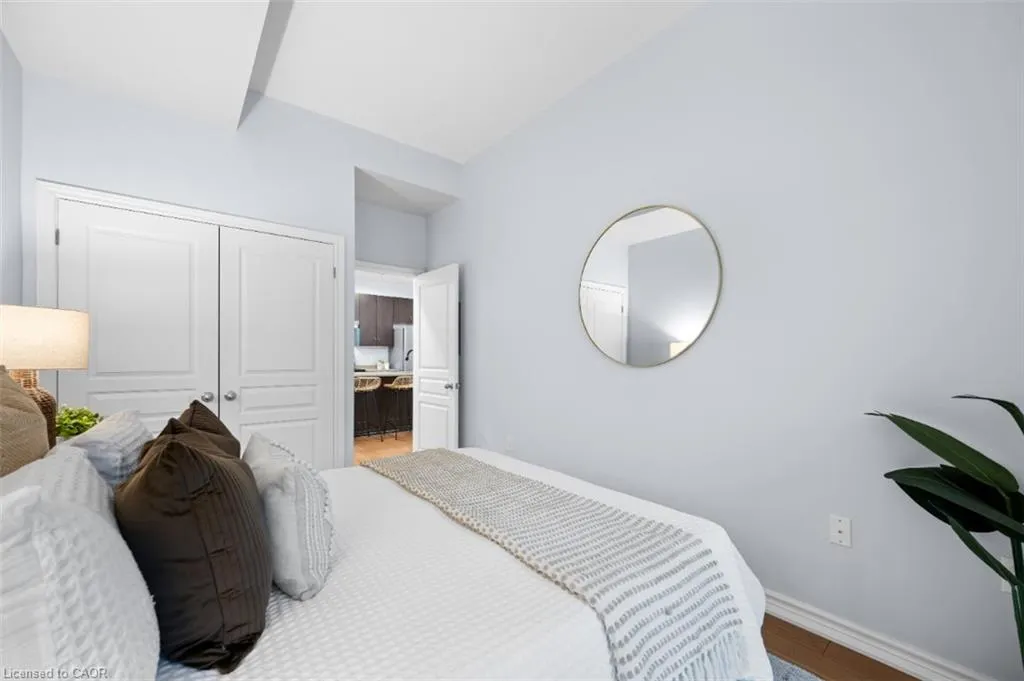 5070 Fairview Street, #107