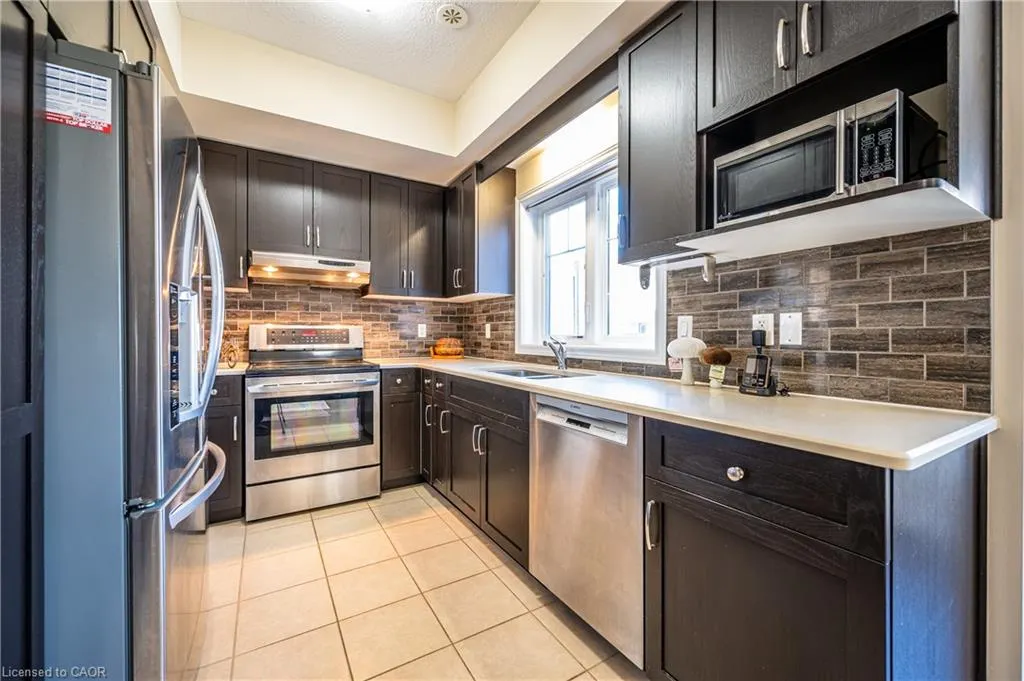 70 Willowrun Drive, #B2