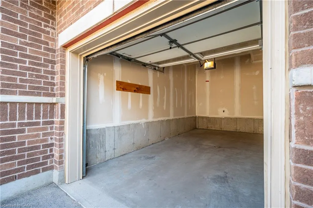 70 Willowrun Drive, #B2