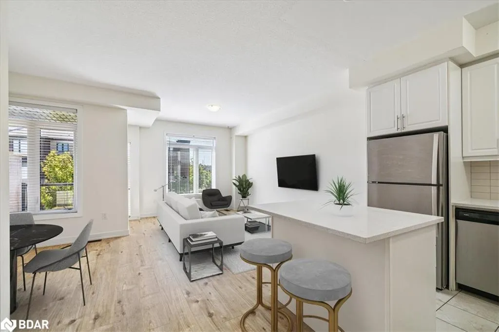 590 North Service Road, #105