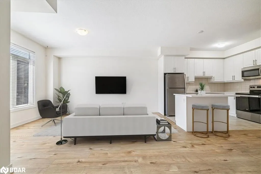 590 North Service Road, #105