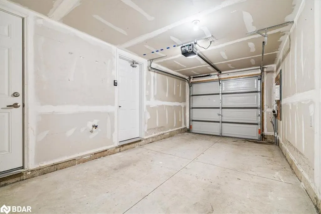 590 North Service Road, #105