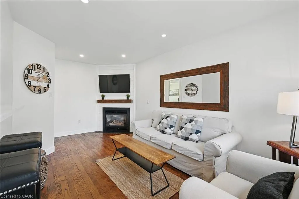 17 Rockhaven Lane