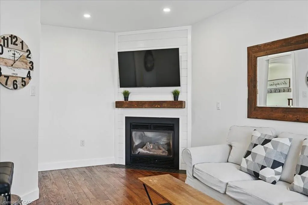 17 Rockhaven Lane