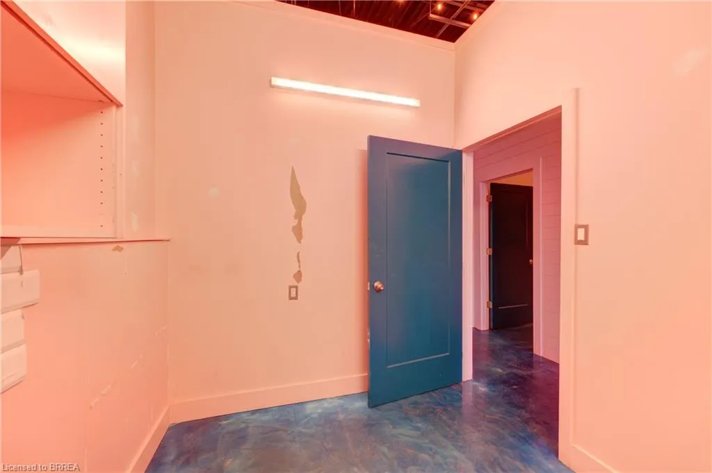 320 Colborne Street W, #13