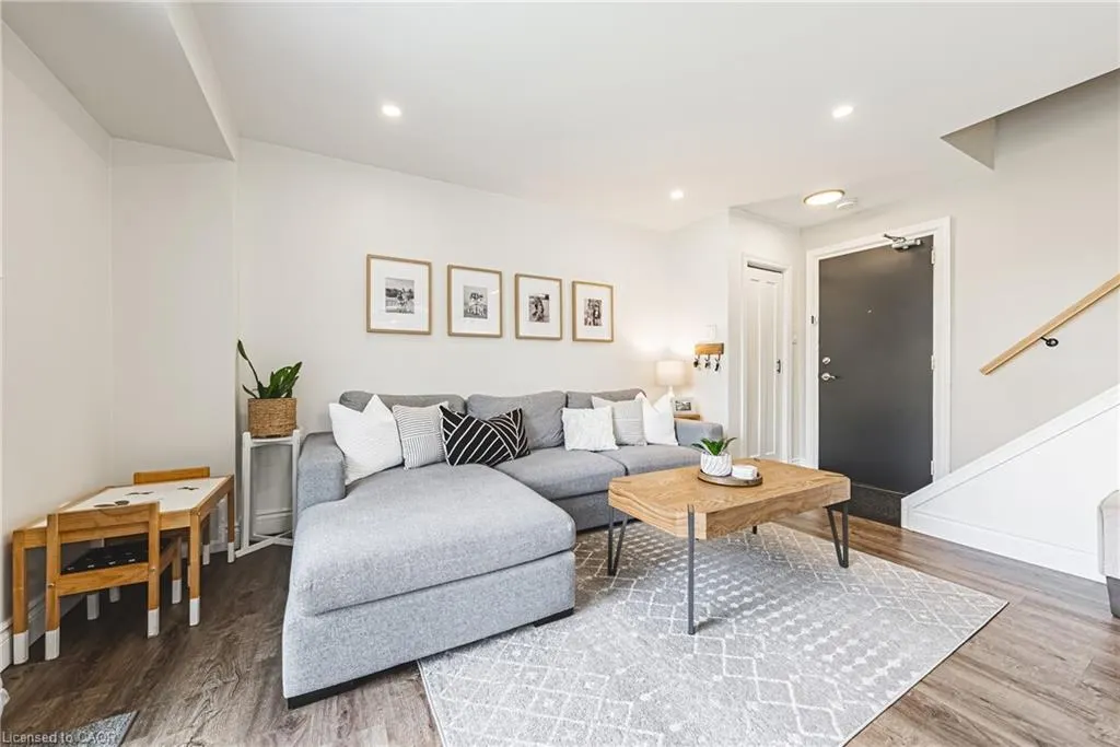 469 Claridge Road, #1
