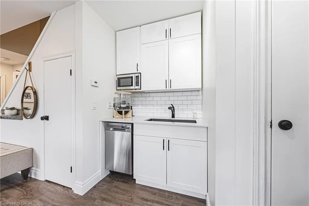 469 Claridge Road, #1