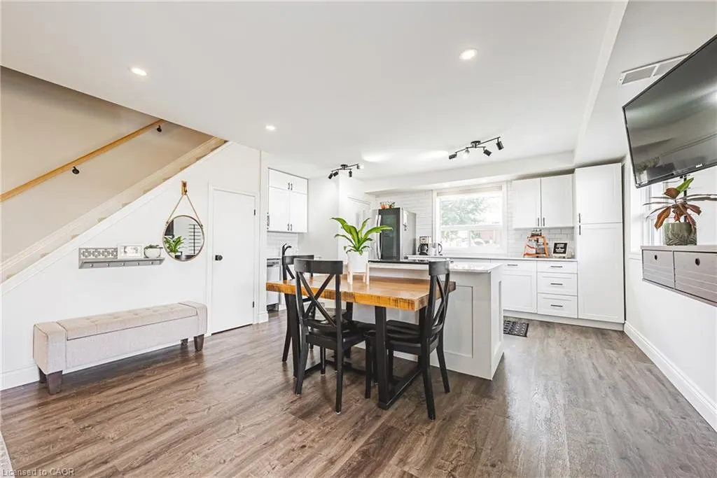 469 Claridge Road, #1