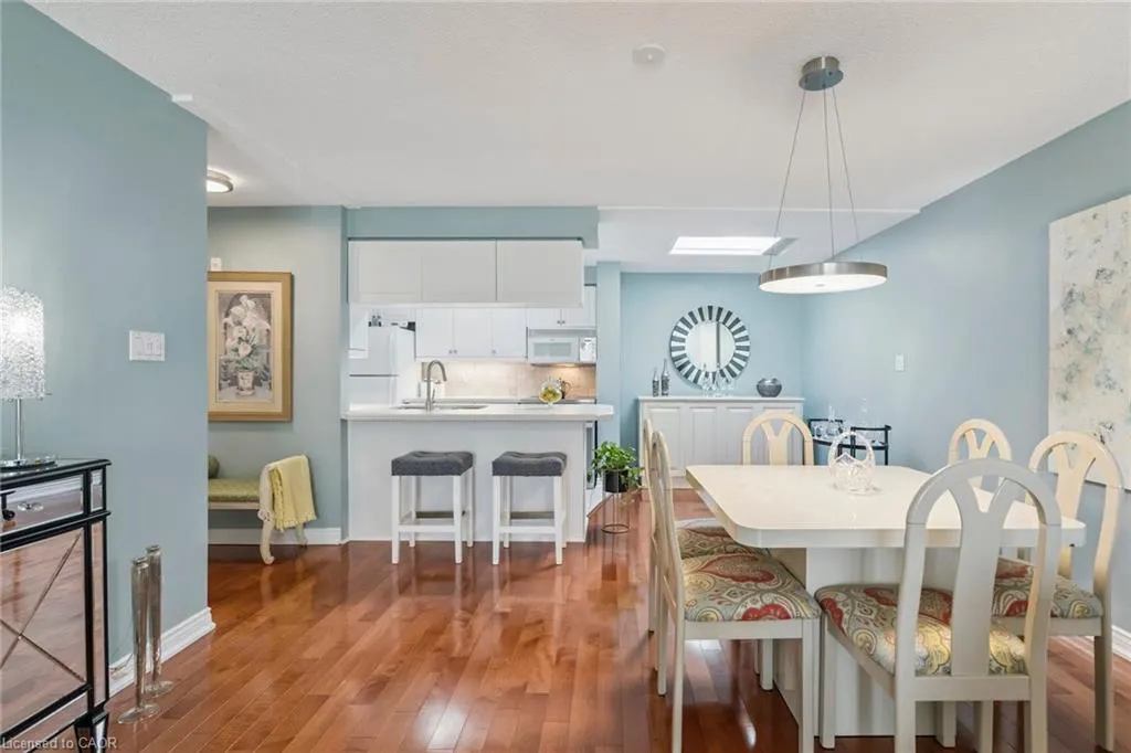970 Golf Links Road, #302