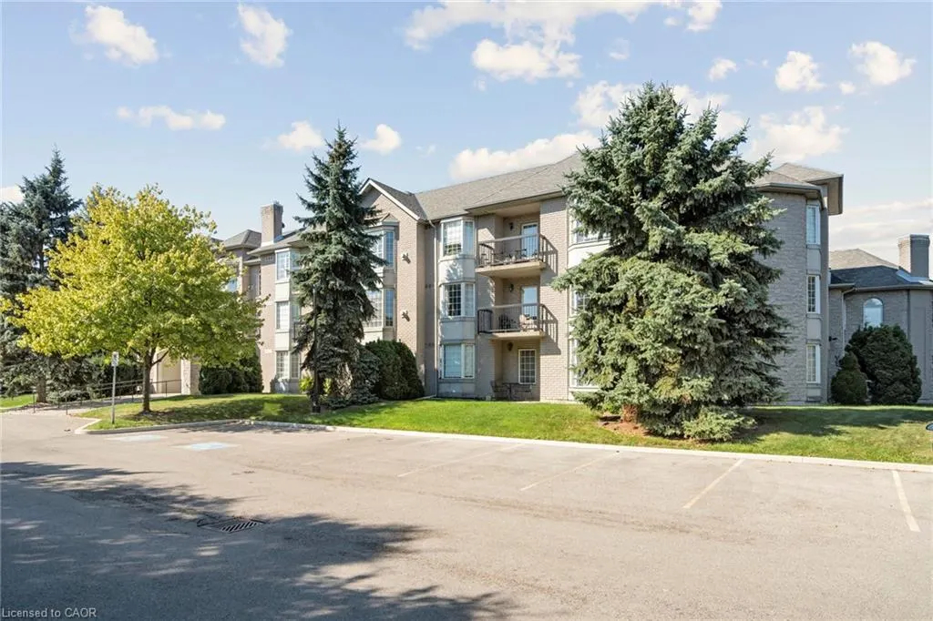 970 Golf Links Road, #302