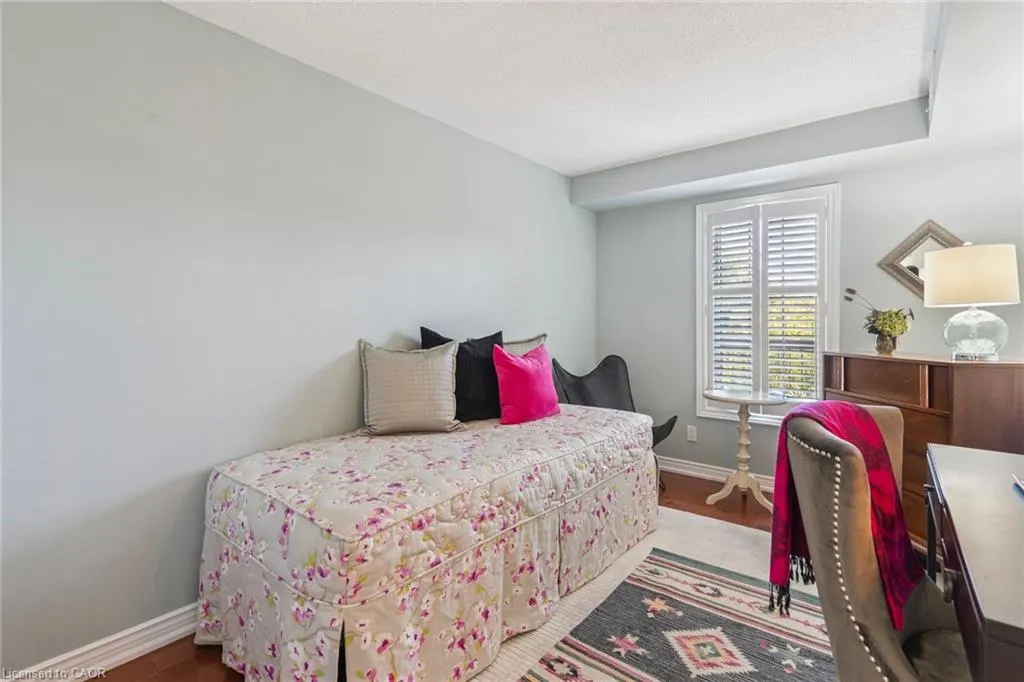 970 Golf Links Road, #302